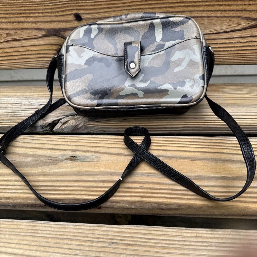 GILI Women's Got It Love It Camouflage Print Leather Crossbody Bag 9x6x3